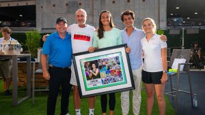 Des stars du tennis à la Formule 1… pourquoi la trajectoire de kiné d’Axelle Cayre est extraordinaire ?