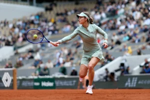 « Elle ne joue que sur terre battue » : Kalinskaya doute de l&rsquo;avenir de Chwalinska après Roland-Garros