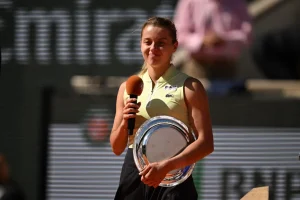 « J’ai fait de mon mieux, désolée » : Maja Chwalińska émue après sa finale à Roland-Garros