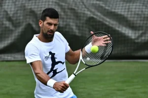 « Je la vois plus souvent à la salle de sport qu’à son apogée » : Djokovic bluffé par Serena Williams
