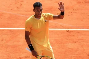 « Je n’ai jamais recruté Toni Nadal pour ça » : la mise au point d’Auger-Aliassime à Roland-Garros