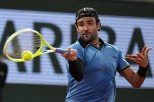 « Je suis fatigué de devoir abandonner » : Berrettini brisé après son abandon à Roland-Garros