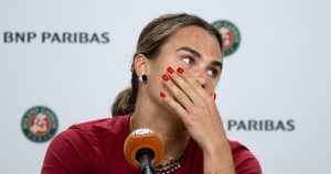 « Je veux juste abandonner le tennis »: les mots forts de Sabalenka après sa cruelle désillusion en quarts à Roland-Garros