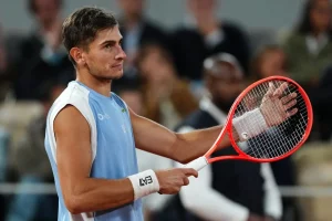 « Je vomissais depuis 1 heure du matin » : Arnaldi révèle les raisons de son forfait à Roland-Garros