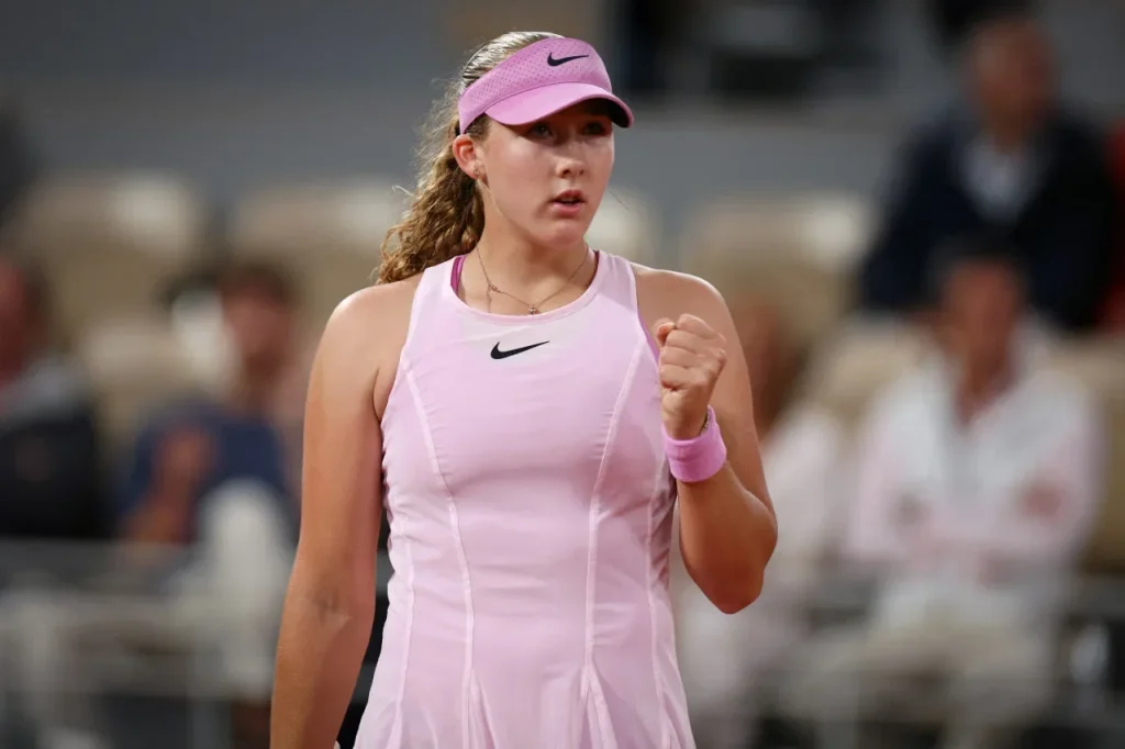 « J’étais très nerveuse » : les mots d’Andreeva après sa qualification pour la finale de Roland-Garros