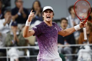 Joao Fonseca s&rsquo;offre Casper Ruud et se qualifie pour la première fois en quarts de finale d&rsquo;un Grand Chelem
