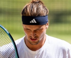La série de victoires d&rsquo;Alexander Zverev s&rsquo;arrête à 10 après un temps mort médical en dehors du court.