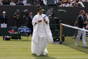 L&rsquo;inspiration cinématographique de Naomi Osaka, entrée en lice à Wimbledon avec un long kimono blanc