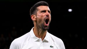 Novak Djokovic en difficulté mais triomphe de Yibing Wu à Wimbledon