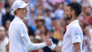 Novak Djokovic rejoint Jannik Sinner pour le dernier tournoi avant Wimbledon