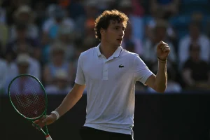 Pluie à Eastbourne : la finale Humbert–Bergs reportée à la veille de Wimbledon