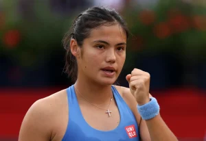 Raducanu en finale au Queen’s : la Britannique à une victoire d’un deuxième titre tant attendu