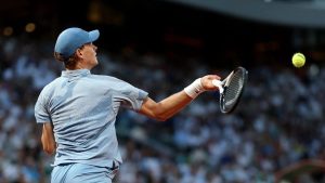 Raison pour laquelle Jannik Sinner ne participera pas à des tournois officiels avant Wimbledon.