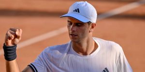 Roland Garros > Alizé Cornet sur le phénomène Rafael Jodar, qualifié pour les quarts de finale : « C&rsquo;est le seul joueur du tableau final à avoir une seule personne dans son staff. Pas de préparateur physique, pas de kiné, pas d&rsquo;entraîneur attitré. C&rsquo;est incroyable »