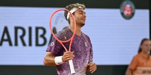 Roland Garros > Flavio Cobolli, qualifié en demi-finales : « Je prenais ma douche dans les vestiaires quand Rafael Nadal a frappé à la porte. Il m’a expliqué que c’était sa douche depuis quatorze ans »