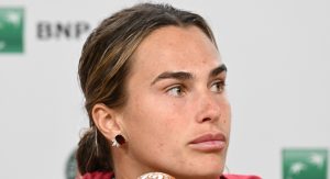 Roland Garros > Marion Bartoli sur Aryna Sabalenka : « On voit très bien qu&rsquo;elle est totalement détruite par cette défaite et qu&rsquo;il y a beaucoup de haine en elle »