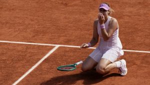 Roland-Garros : Mirra Andreeva décroche son premier titre en Grand Chelem à seulement 19 ans et met fin à la belle histoire de Maja Chwalinska