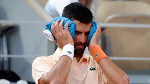 Roland-Garros : « Qu’il reste chez lui ! » Novak Djokovic sévèrement critiqué par un ancien joueur français après sa défaite surprise au troisième tour