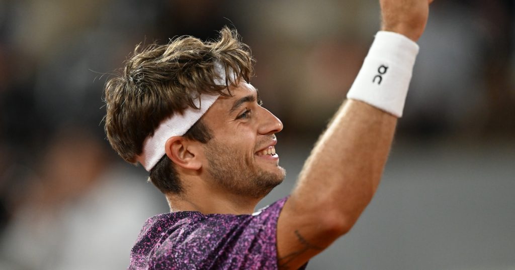 Sans jouer grâce au forfait d’Arnaldi, Cobolli affrontera Zverev ce dimanche en finale de Roland-Garros : « J’en ai presque pleuré »
