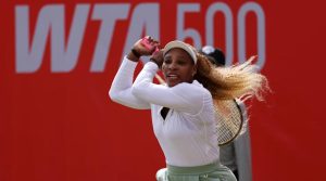 Serena Williams admet qu&rsquo;elle se sentira « nerveuse » lors de son retour en simple à Wimbledon.