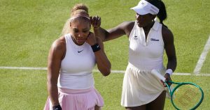 Serena Williams, de retour à 44 ans, remporte un premier match en double au Queen&rsquo;s