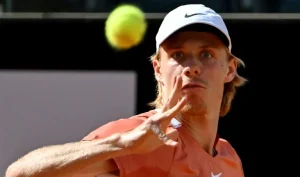 Shapovalov raconte sa leçon face à Federer : « Il faisait ce qu’il voulait »
