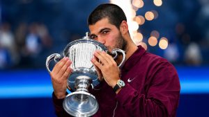 Stan Wawrinka explique pourquoi il choisirait Carlos Alcaraz plutôt que Jannik Sinner.