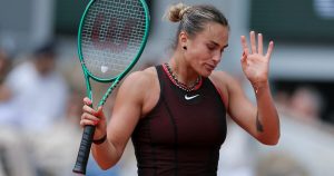 Surprise à Roland-Garros : la numéro 1 mondiale Aryna Sabalenka s&rsquo;incline devant Diana Shnaider