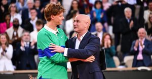 Tennis – Roland-Garros : Agassi se pose des questions sur Sinner