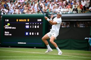 Tombé à la 160e place mondiale, Jack Draper réussit son retour en battant Marcos Giron à Eastbourne