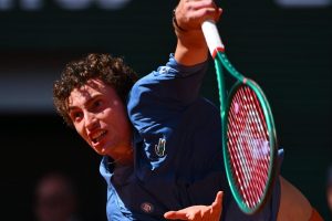 Ugo Humbert en demies au Queen&rsquo;s après une journée à rallonge