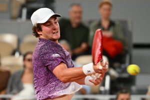 Un doute avant Wimbledon : touché à l&rsquo;épaule droite, Joao Fonseca déclare forfait à Eastbourne