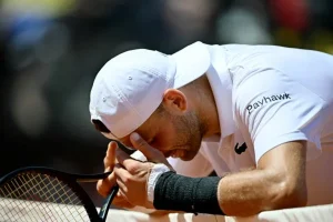 Vidéo – Dimitrov fond en larmes après sa victoire au premier tour de Wimbledon
