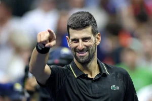 Vidéo – Djokovic entouré de chèvres dans la nouvelle campagne publicitaire de Lacoste