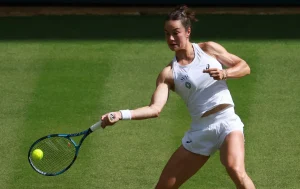 Wimbledon : Loïs Boisson pousse Elena Rybakina dans ses retranchements avant de céder