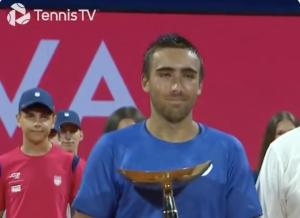 ATP – Umag > Merida, juste titré rend hommage à son père : « J&rsquo;ai énormément de souvenirs avec lui. Nous avons commencé par jouer au padel avant de passer au tennis »