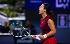 Alexandra Eala renverse Fernandez et se rapproche d&rsquo;un classement historique