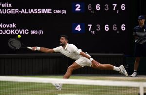 Andy Roddick souligne ce qui le fascine encore chez Novak Djokovic.