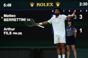 Arthur Fils chute face à Berrettini et quitte Wimbledon dès le deuxième tour