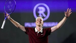 Denis Shapovalov révèle plusieurs blessures, mais confirme sa défense du titre à Los Cabos.