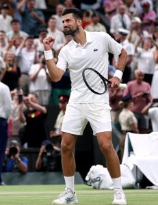 Djokovic a dit à ses enfants d&rsquo;aller se coucher, mais ils sont restés pour son suspense à Wimbledon