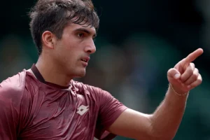 Fils de Jorge, héros du Mondial 1986, Roman Burruchaga retrouve Wawrinka à Estoril