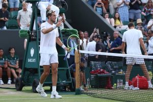 Jan-Lennard Struff qualifié pour les quarts de finale de Wimbledon après l&rsquo;abandon d&rsquo;Hubert Hurkacz