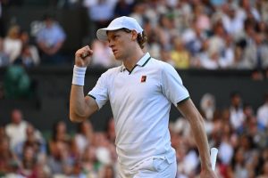 Jannik Sinner conserve son titre à Wimbledon face à Alexander Zverev