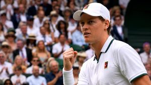 Jannik Sinner rejoint Novak Djokovic en huitièmes de finale à Wimbledon
