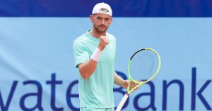 Jérôme Kym bat Dylan Dietrich au 1er tour du tournoi de Gstaad