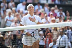 Karolina Muchova, qualifiée en finale à Wimbledon après avoir sauvé une balle de match : « De vraies montagnes russes émotionnelles »
