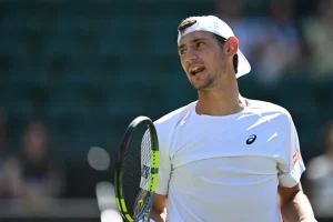 « Le temps fort du premier set, c&rsquo;était un oiseau sur le court » : Valentin Royer démonte sa propre prestation à Wimbledon