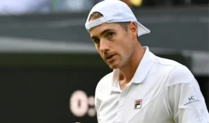 « Les gens ne se rendent pas compte à quel point il est difficile de passer professionnel à 18 ans » : le constat de John Isner