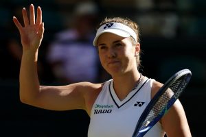 Linda Noskova se défait d&rsquo;Elise Mertens et se qualifie pour les demi-finales de Wimbledon